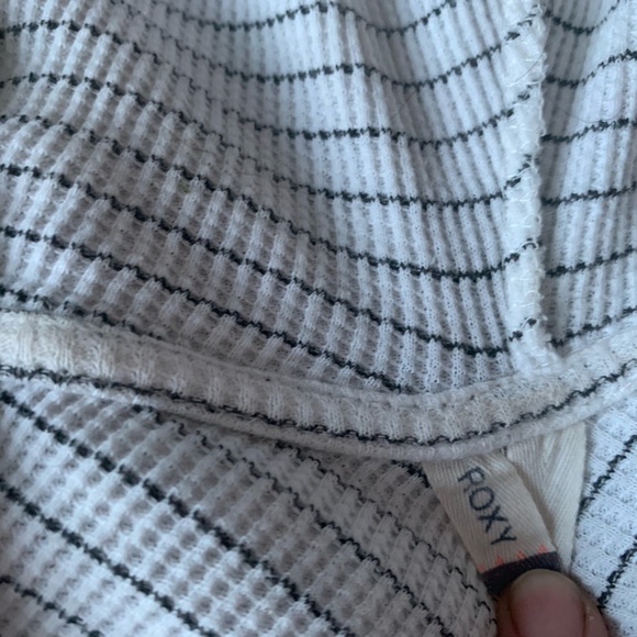 ROXY HOODED SWEATER - Picture 4 of 4
